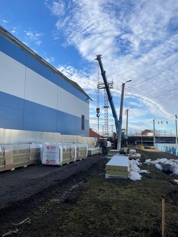 В Вятских Полянах продолжается строительство модульного бассейна