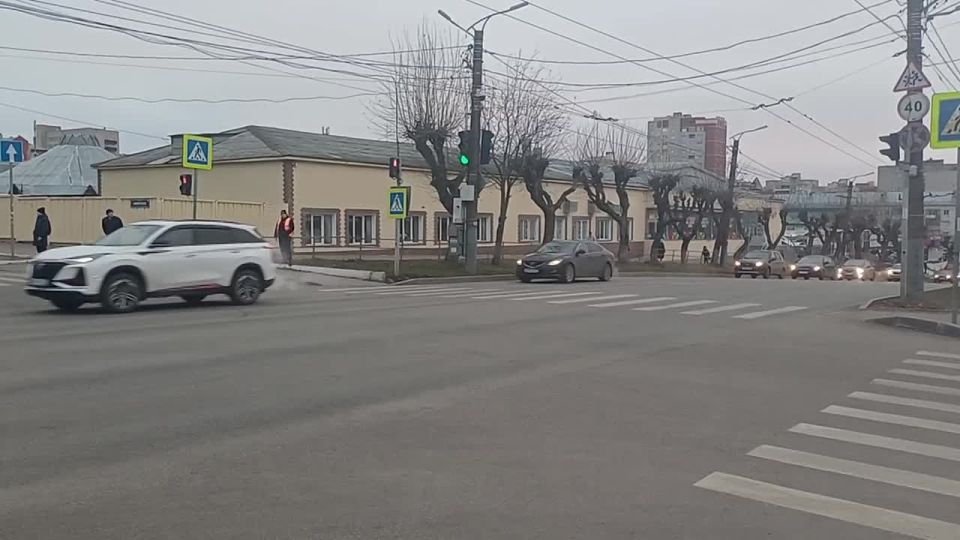 Сегодня, 13 ноября, температура воздуха - 4°С, днём температура воздуха до - 2°С