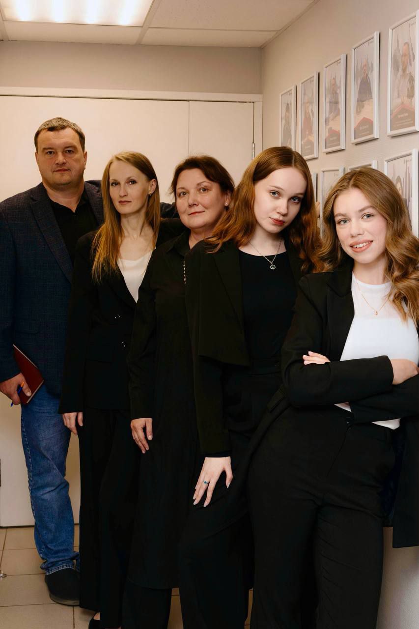 Пятнадцатилетие отмечает сегодня радио «Киров Град»! Пятнадцатилетие отмечает сегодня радио «Киров Град»!