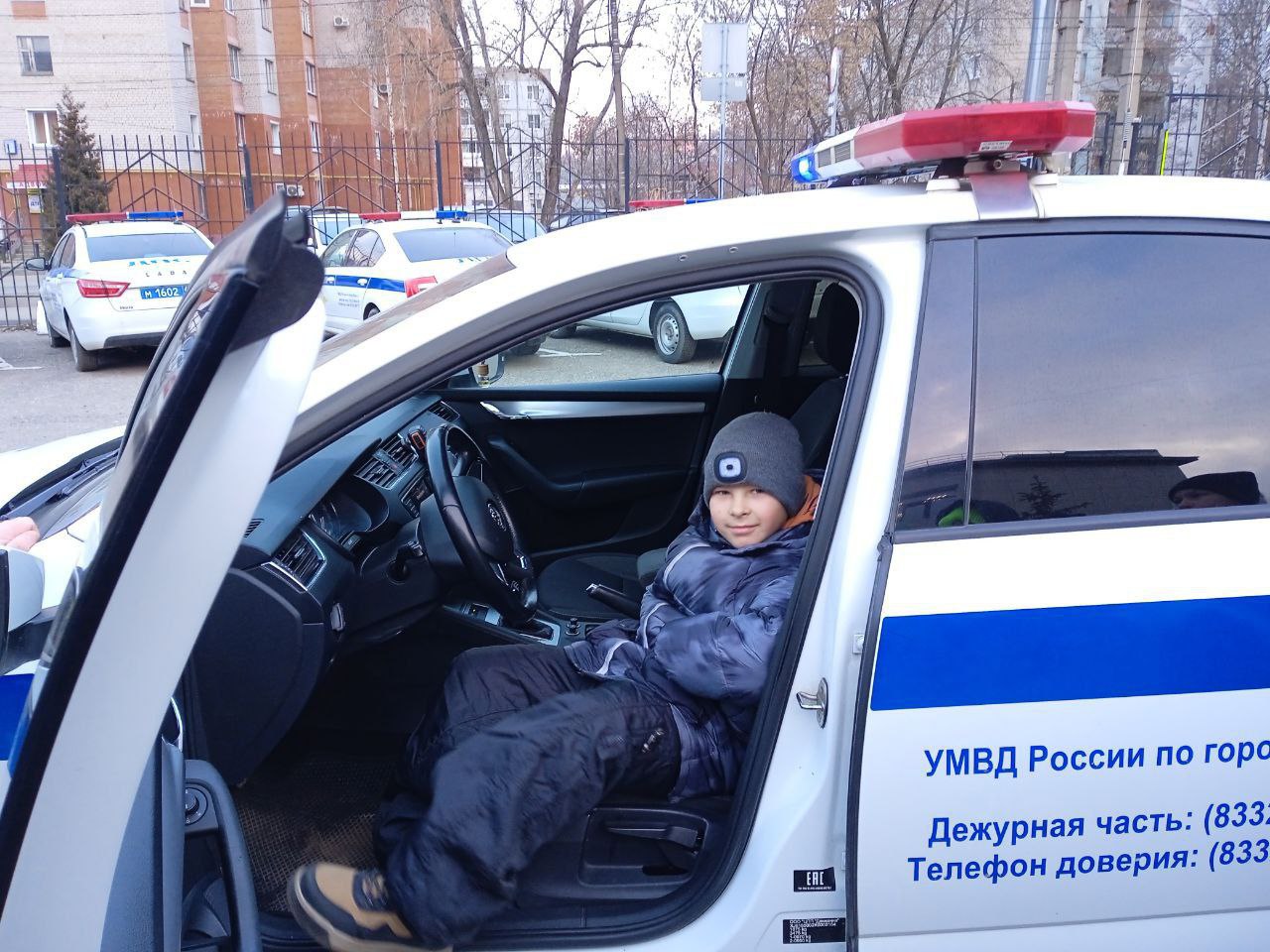 Путешествие в прошлое ПДД: как сотрудники Госавтоинспекции провели для детей урок в музее Путешествие в прошлое ПДД: как сотрудники Госавтоинспекции провели для детей урок в музее