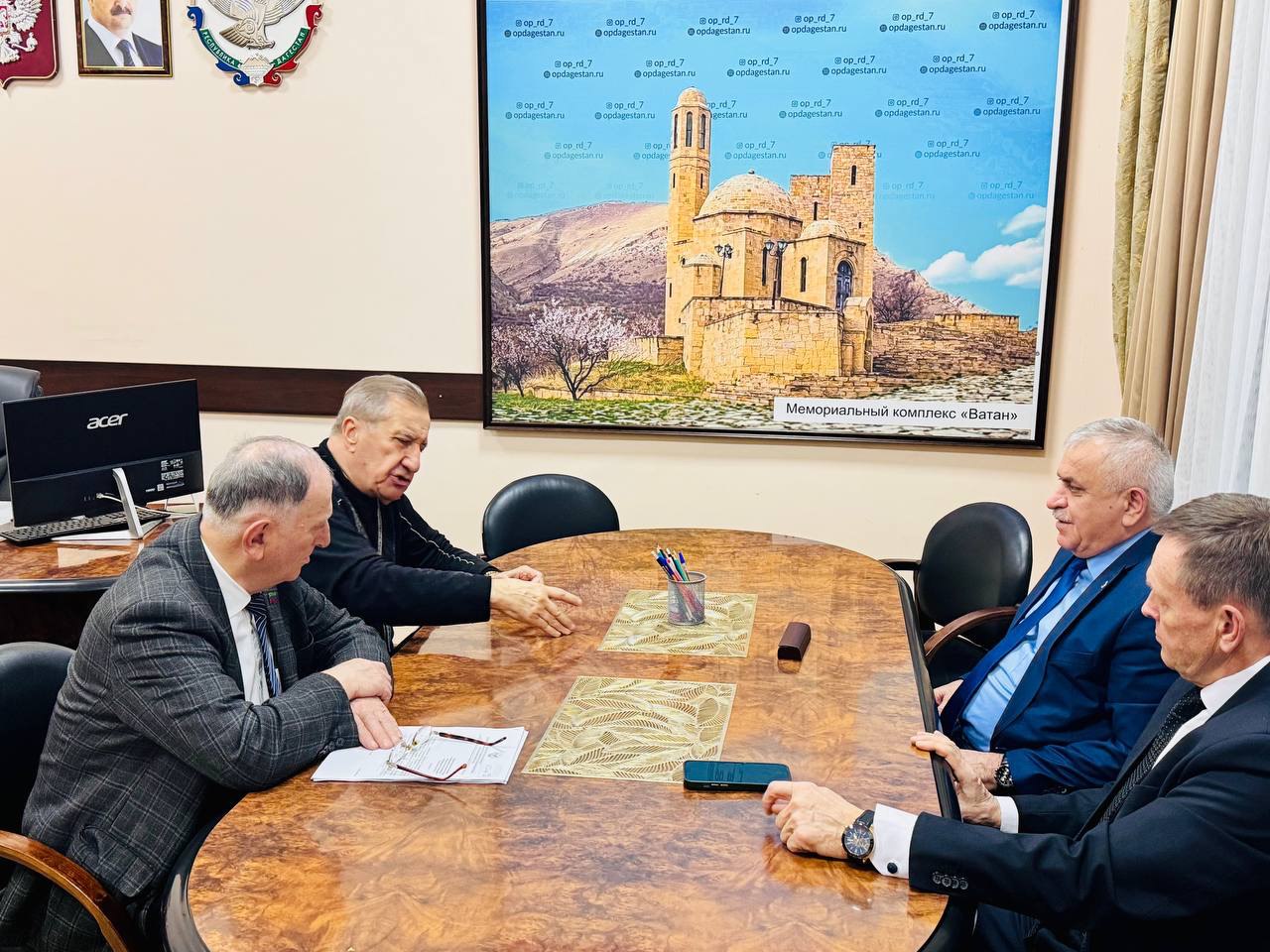 Дымковская игрушка стала символом дружбы Дагестана и Кировской области Дымковская игрушка стала символом дружбы Дагестана и Кировской области