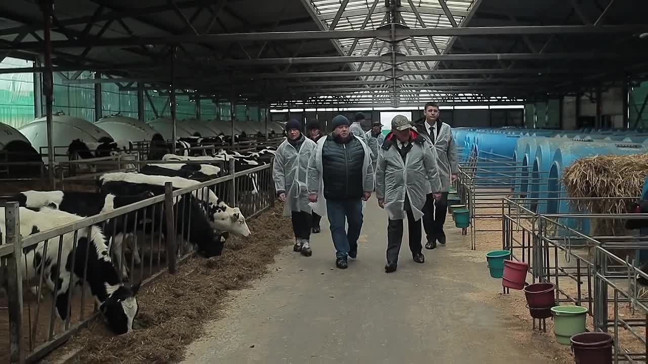 Накануне губернатор Кировской области Александр Соколов работал в Орловском муниципальном округе