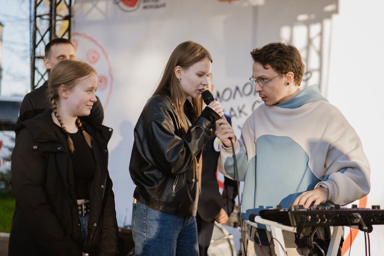 Специалисты областного Дворца молодёжи проводят серию выездных мероприятий для муниципальных образований Специалисты областного Дворца молодёжи проводят серию выездных мероприятий для муниципальных образований