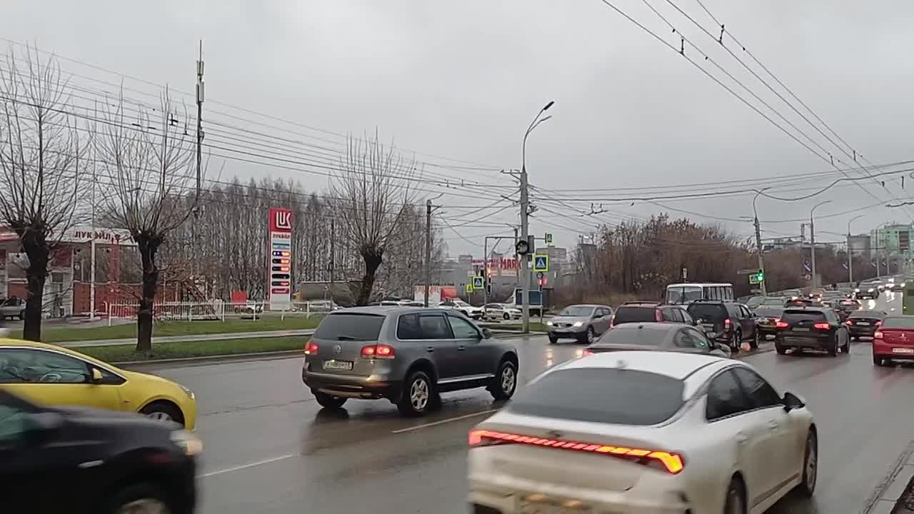 Сегодня, 14 ноября, температура воздуха +5°С, днём температура воздуха до +4°С