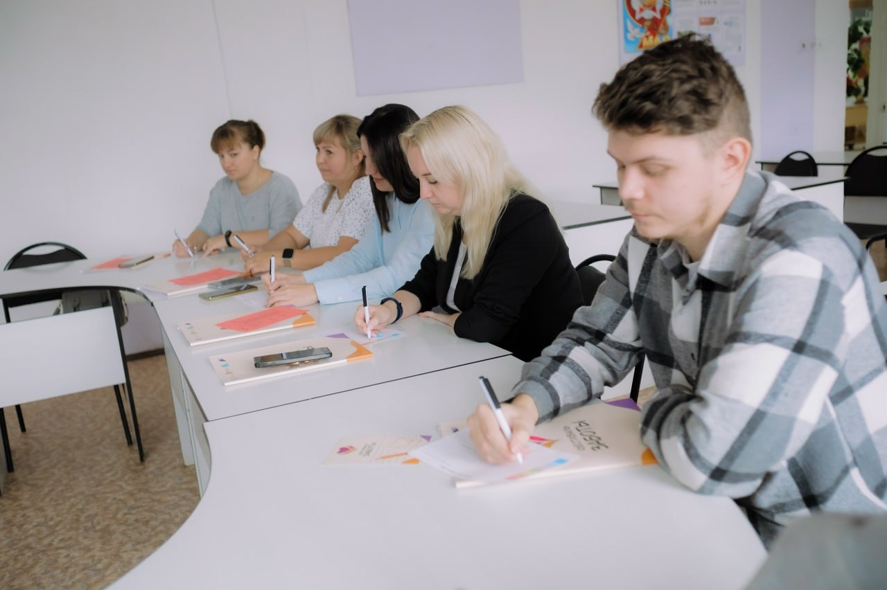 Специалисты областного Дворца молодёжи проводят серию выездных мероприятий для муниципальных образований Специалисты областного Дворца молодёжи проводят серию выездных мероприятий для муниципальных образований