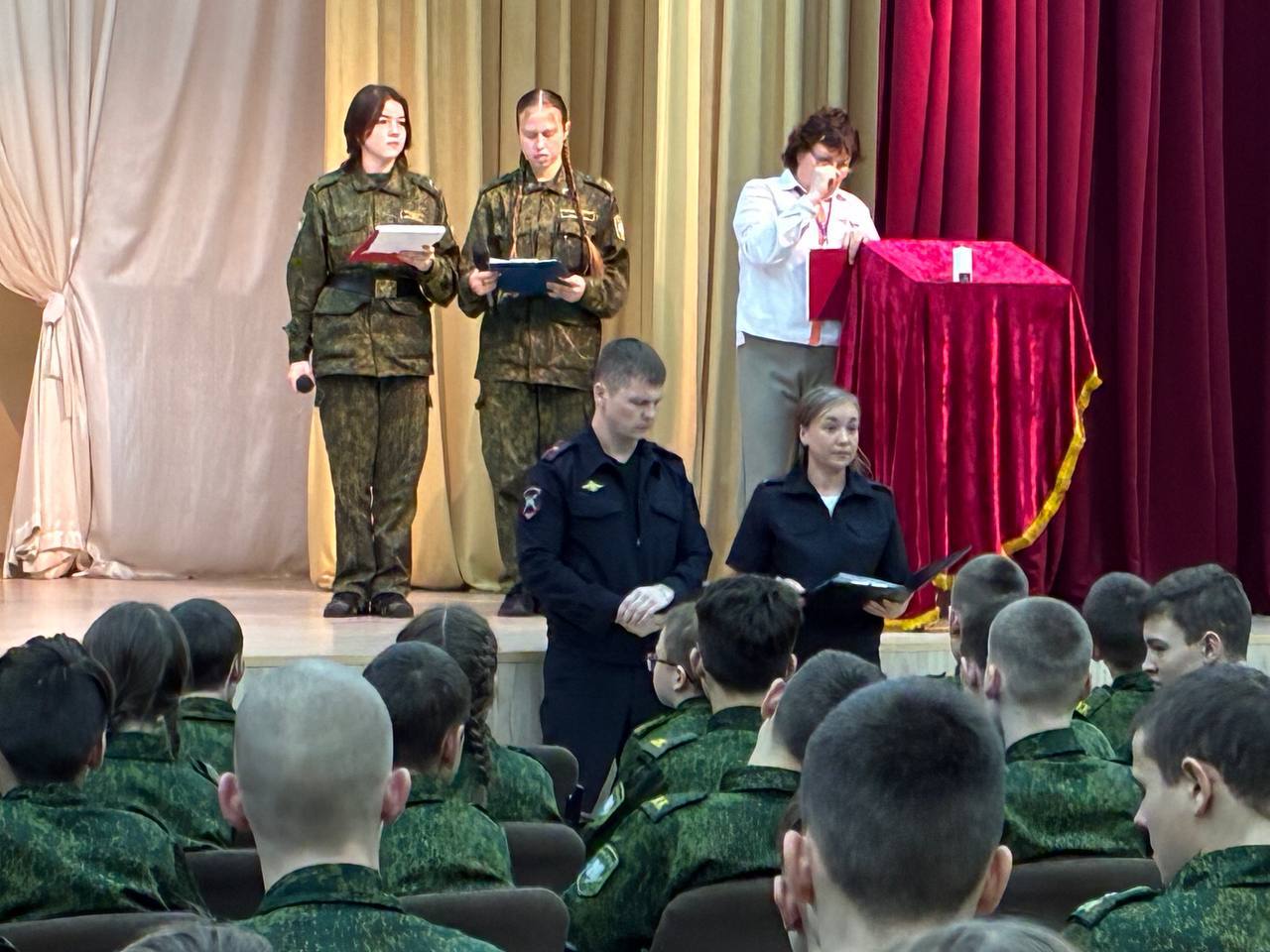 Кировчане отдали дань памяти людям, погибшим в дорожно-транспортных происшествиях Кировчане отдали дань памяти людям, погибшим в дорожно-транспортных происшествиях