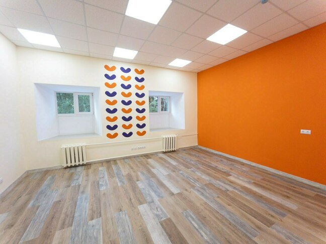 В Кирове продолжается ремонт Молодёжного центра В Кирове продолжается ремонт Молодёжного центра