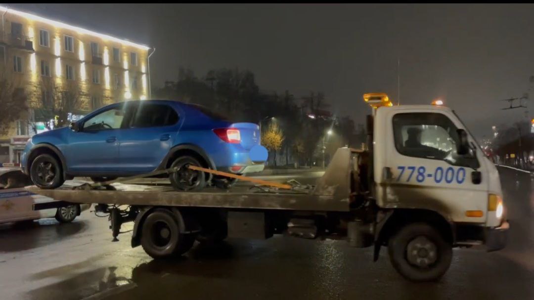 Сотрудники Госавтоинспекции напоминают водителям о неукоснительном соблюдении Правил дорожного движения, в частности, правил остановки и стоянки Сотрудники Госавтоинспекции напоминают водителям о неукоснительном соблюдении Правил дорожного движения, в частности, правил остановки и стоянки