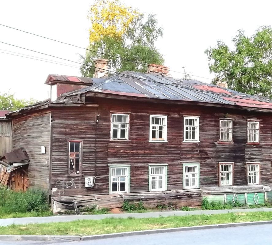 В Унинском районе прокуратура помогла местным жителям получить благоустроенное жилье взамен аварийного