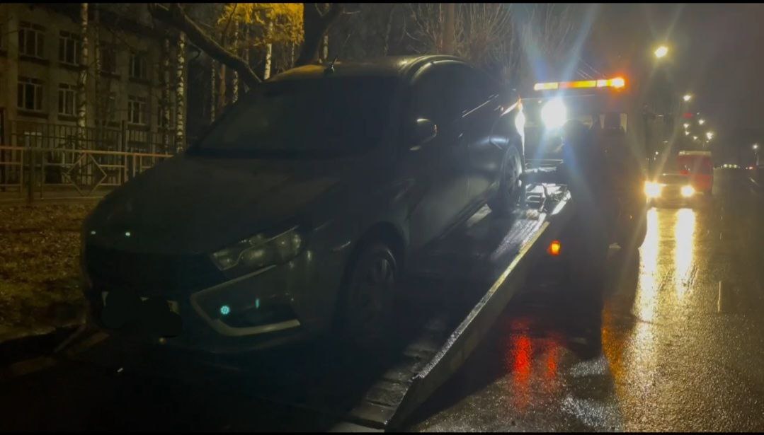 Сотрудники Госавтоинспекции напоминают водителям о неукоснительном соблюдении Правил дорожного движения, в частности, правил остановки и стоянки Сотрудники Госавтоинспекции напоминают водителям о неукоснительном соблюдении Правил дорожного движения, в частности, правил остановки и стоянки