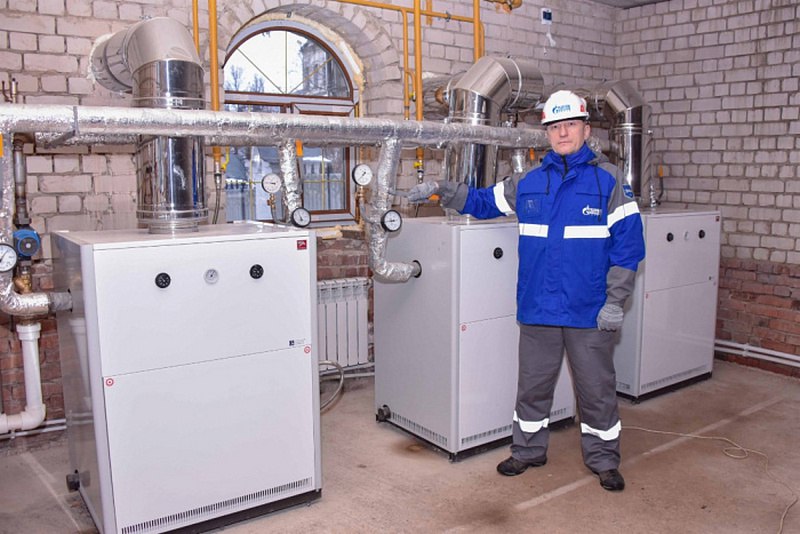 326-летний Екатерининский кафедральный собор в Слободском Кировской области подключен к газу 326-летний Екатерининский кафедральный собор в Слободском Кировской области подключен к газу