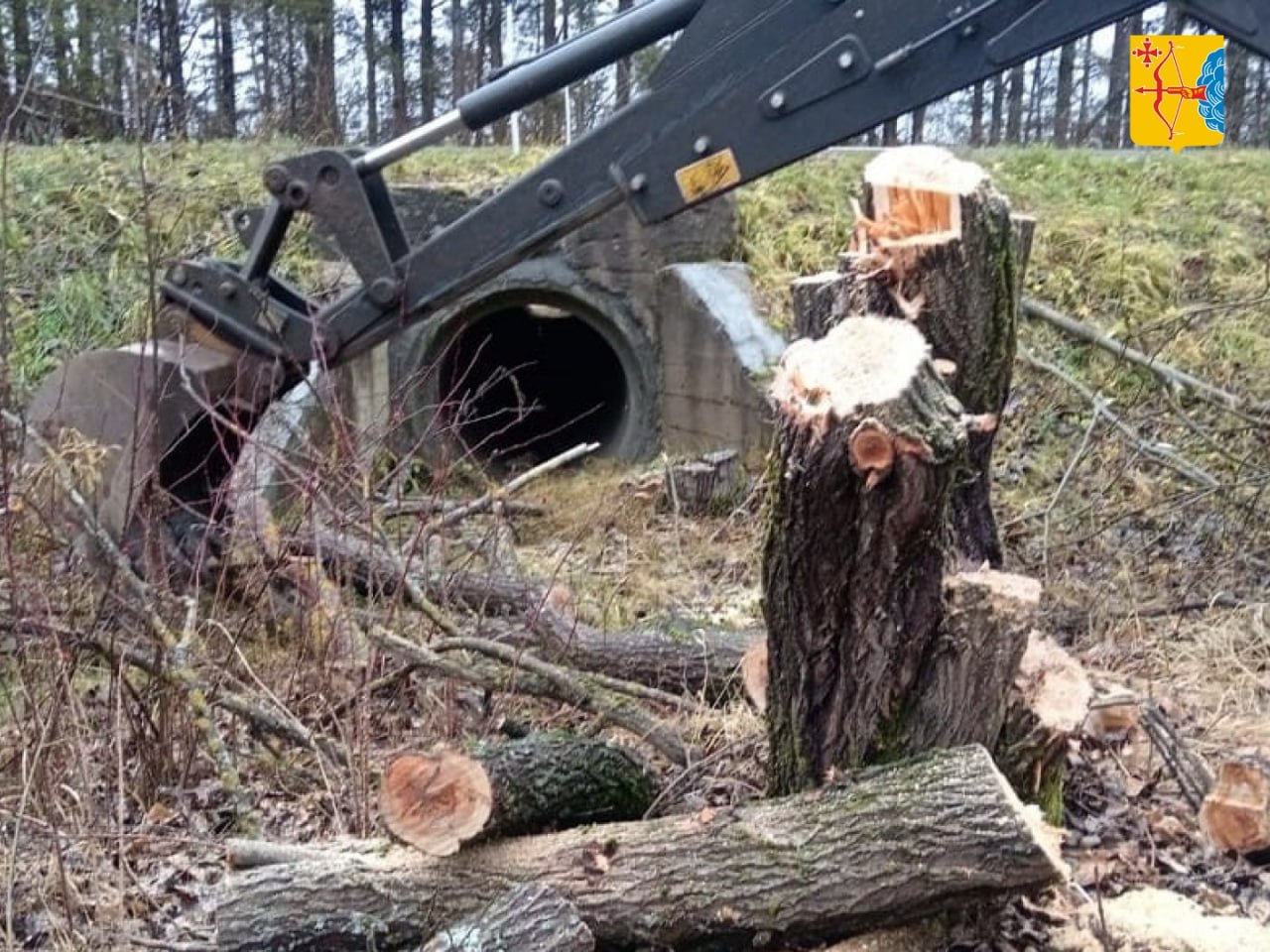 На дорогах Кировской области готовят водопропускные трубы к зиме На дорогах Кировской области готовят водопропускные трубы к зиме