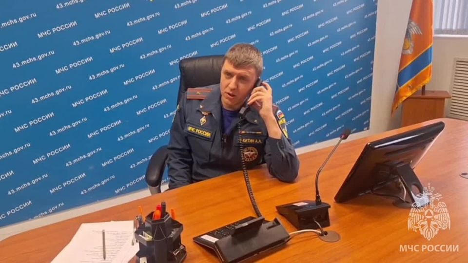 С праздником, коллеги!. Сегодня психологи МЧС России отмечают свой профессиональный праздник