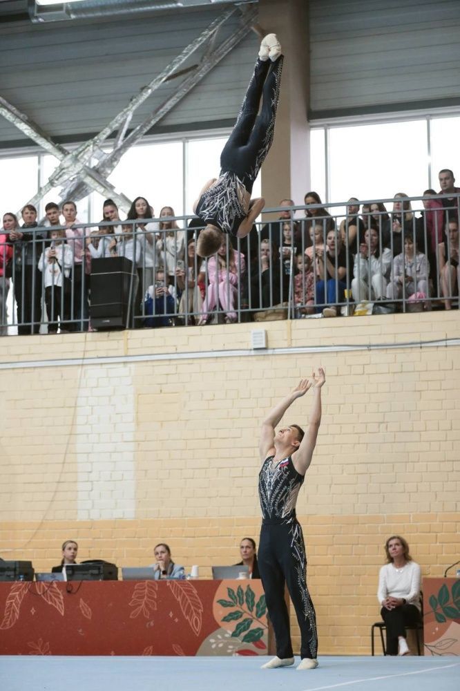 Команда Кировской области завоевала серебряные медали Чемпионата России по спортивной акробатике Команда Кировской области завоевала серебряные медали Чемпионата России по спортивной акробатике