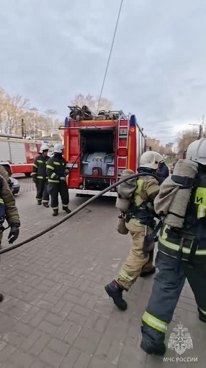 Учения прошли на высоте!. 25-этажная секция жилого комплекса «Олимп» на время стала учебной площадкой для кировских огнеборцев