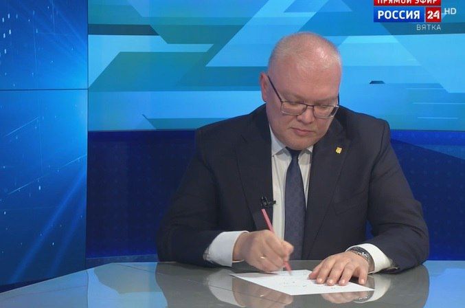 — В Верхнекамском районе варварски вырубается лес