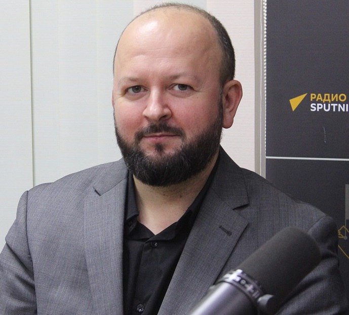 Профессионализация или монополия? Профессионализация или монополия?