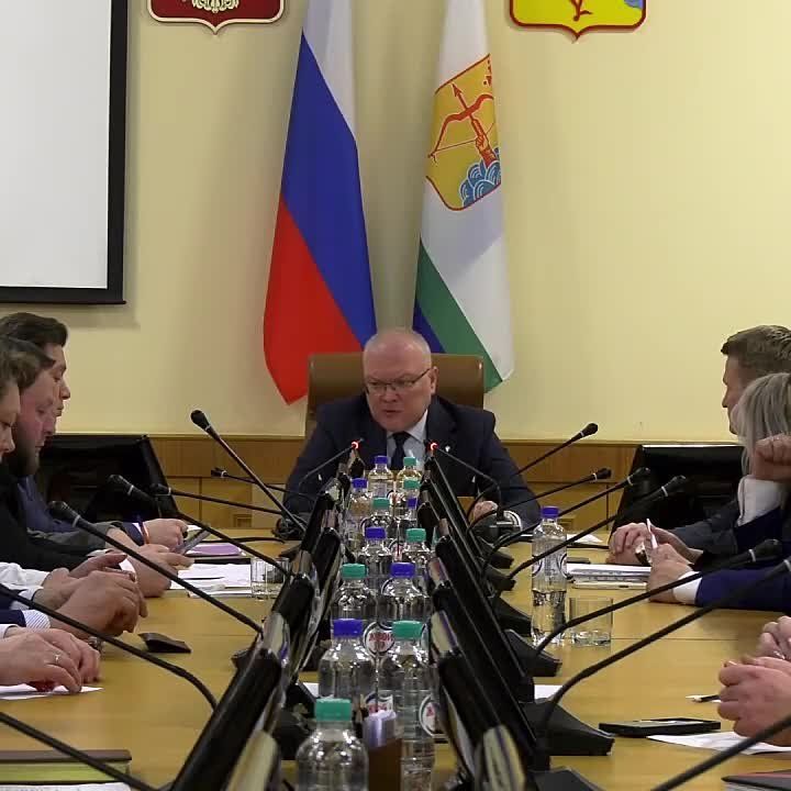 Губернатор Кировской области Александр Соколов провел совещание с главами районов и округов по итогам прямой линии в эфире ГТРК «Вятка»