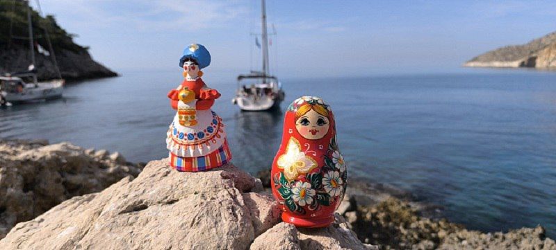 Дымковская игрушка и нолинская матрешка посетили Средиземноморье