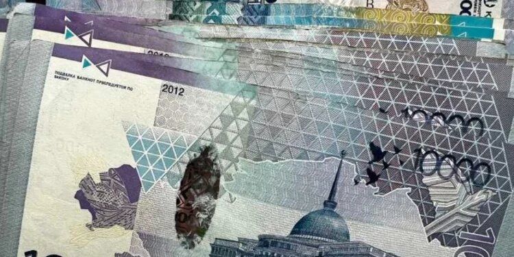 Новые пенсионные взносы: что ждет казахстанцев с 2026 года?