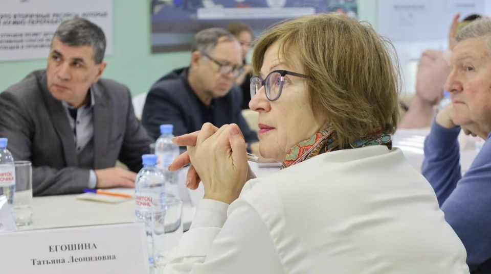 Представили итоги просветительской работы Экоцентра Общественной палате Кировской области Представили итоги просветительской работы Экоцентра Общественной палате Кировской области