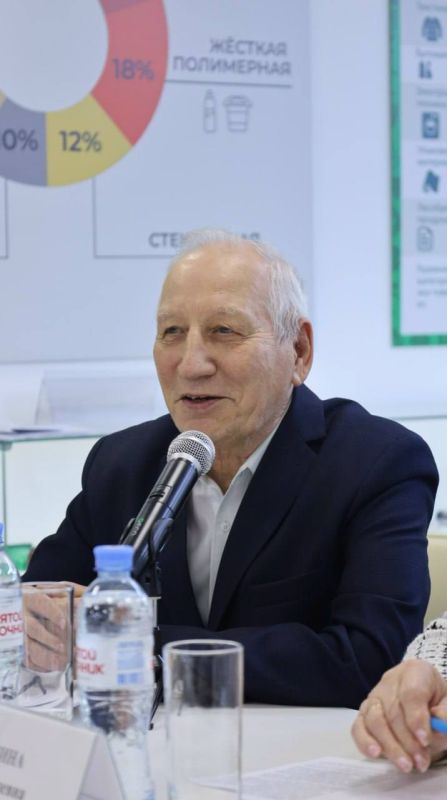 Представили итоги просветительской работы Экоцентра Общественной палате Кировской области Представили итоги просветительской работы Экоцентра Общественной палате Кировской области