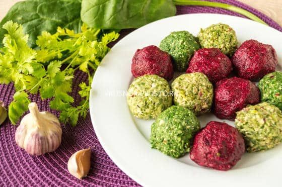 Пхали ассорти: приготовьте яркие закуски из свеклы, шпината и фасоли