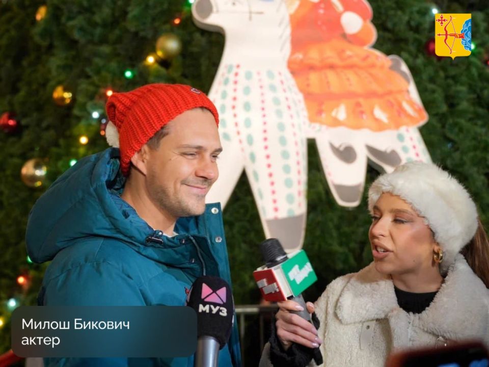 ГУМ-каток открылся не только вятскими узорами, но и блеском звёзд! ГУМ-каток открылся не только вятскими узорами, но и блеском звёзд!