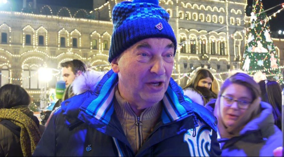 Хоккеист Владислав Третьяк – за сохранение дымковского ремесла