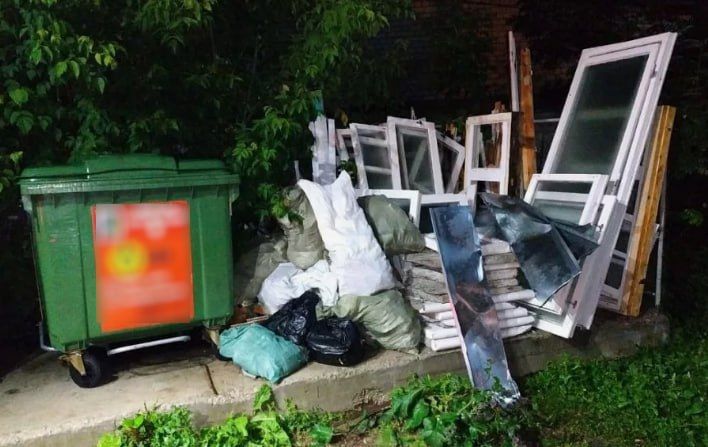 #сказановэфире. Как цивилизованно избавиться от крупногабаритных отходов, которые остались после ремонта квартиры или после других работ? Разъяснение в эфире «Киров Град» дал министр охраны окружающей среды Кировской области...