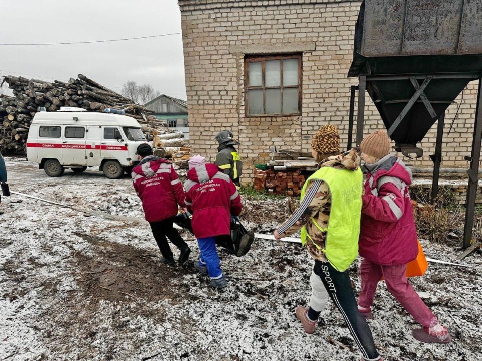 В Кильмези прошли командно-штабные учения МЧС В Кильмези прошли командно-штабные учения МЧС