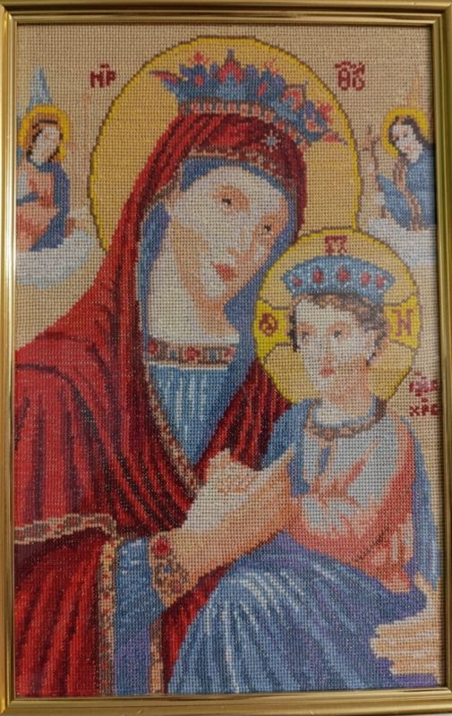 Мастерица из Кировской области вышивает святые образы Мастерица из Кировской области вышивает святые образы