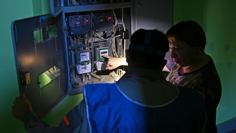 Как избежать ловушек мошенников при замене электросчетчиков в 2025 году