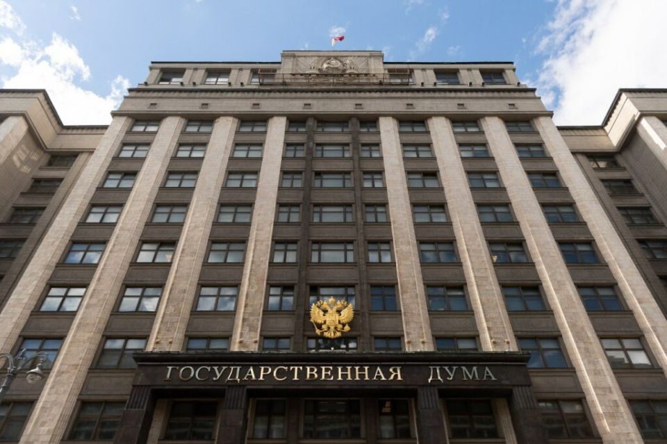 Госдума планирует ужесточить наказания для чиновников за злоупотребление полномочиями