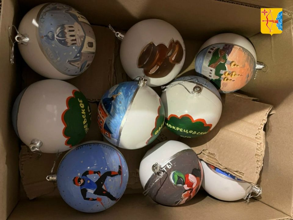 В Кировской области идёт активная подготовка к фестивалю новогодних елей на Спасской улице В Кировской области идёт активная подготовка к фестивалю новогодних елей на Спасской улице