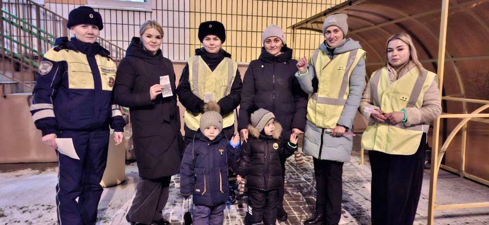 «Родительский патруль» напомнил о важности световозвращателей, проверил их наличие у жителей сельской местности «Родительский патруль» напомнил о важности световозвращателей, проверил их наличие у жителей сельской местности