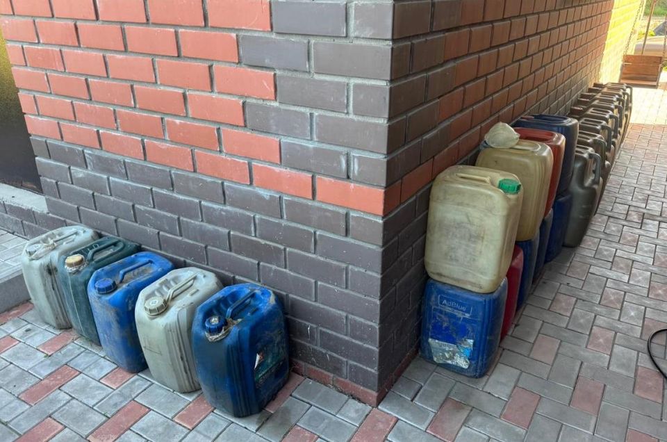 В Зуевки работник транспортной компании 1,5 года воровал дизельное топливо