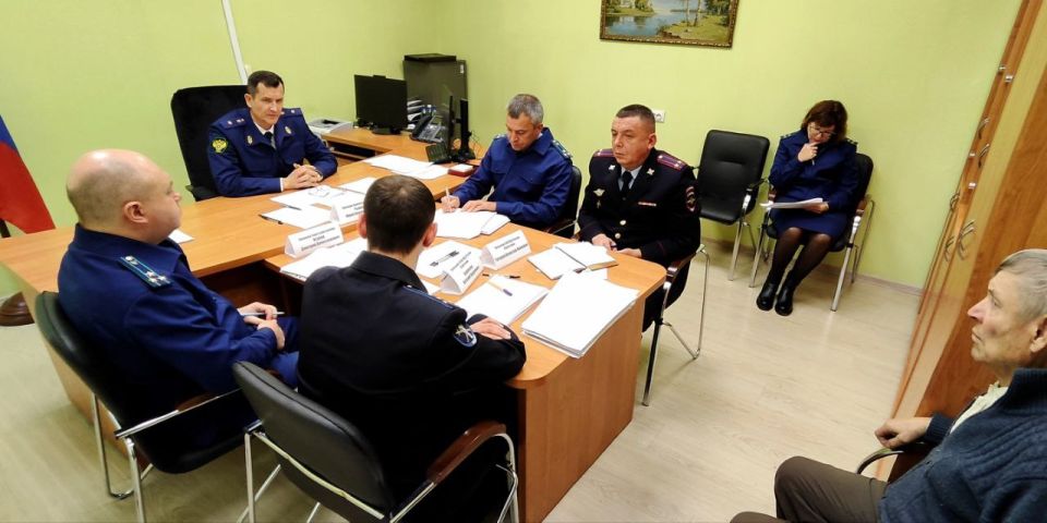 Состоялся рабочий выезд прокурора Кировской области Юрия Рываева в Советский и Верхошижемский районы Состоялся рабочий выезд прокурора Кировской области Юрия Рываева в Советский и Верхошижемский районы