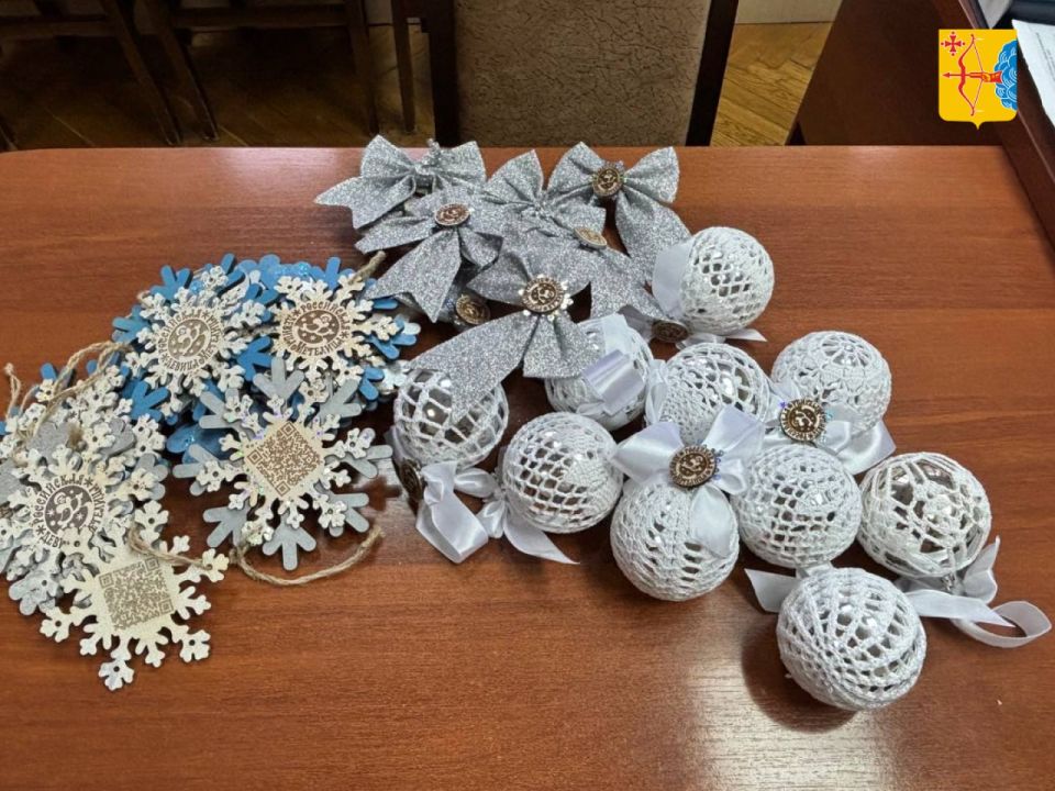 В Кировской области идёт активная подготовка к фестивалю новогодних елей на Спасской улице В Кировской области идёт активная подготовка к фестивалю новогодних елей на Спасской улице