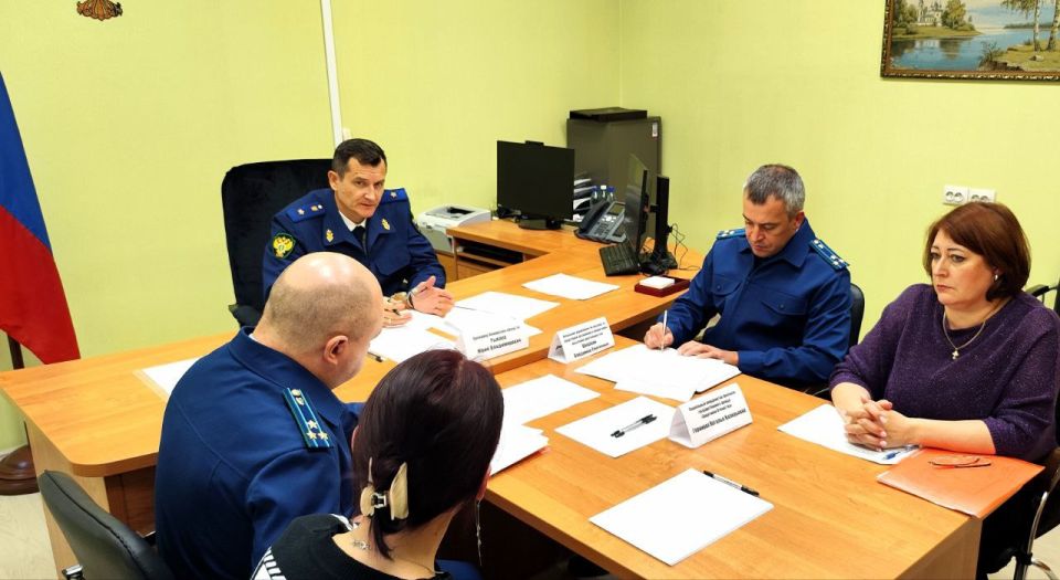 Состоялся рабочий выезд прокурора Кировской области Юрия Рываева в Советский и Верхошижемский районы Состоялся рабочий выезд прокурора Кировской области Юрия Рываева в Советский и Верхошижемский районы