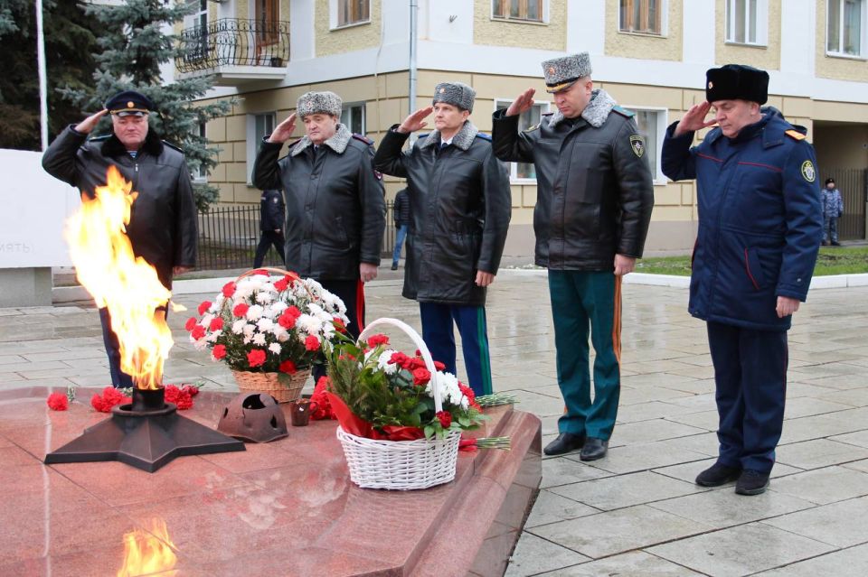 И.о. руководителя следственного управления СК России по Кировской области и сотрудники регионального ведомства приняли участие в памятном мероприятии И.о. руководителя следственного управления СК России по Кировской области и сотрудники регионального ведомства приняли участие в памятном мероприятии