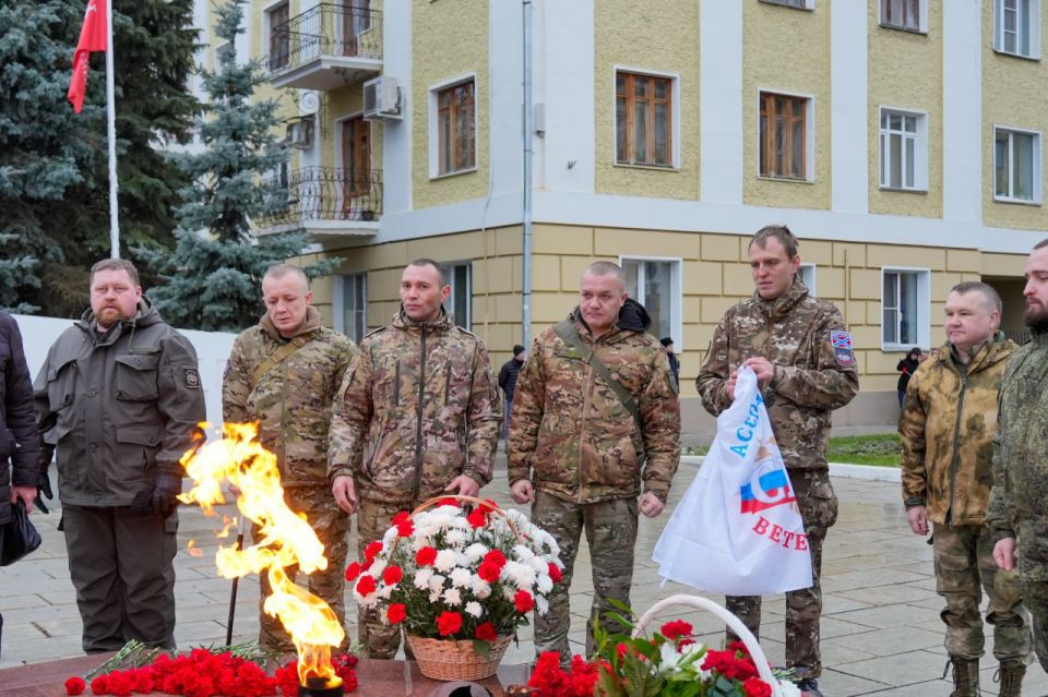 Александр Соколов: У Вечного огня склоняем головы пред памятью Неизвестного Солдата Александр Соколов: У Вечного огня склоняем головы пред памятью Неизвестного Солдата
