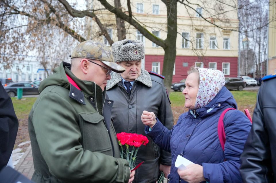 Александр Соколов: У Вечного огня склоняем головы пред памятью Неизвестного Солдата Александр Соколов: У Вечного огня склоняем головы пред памятью Неизвестного Солдата