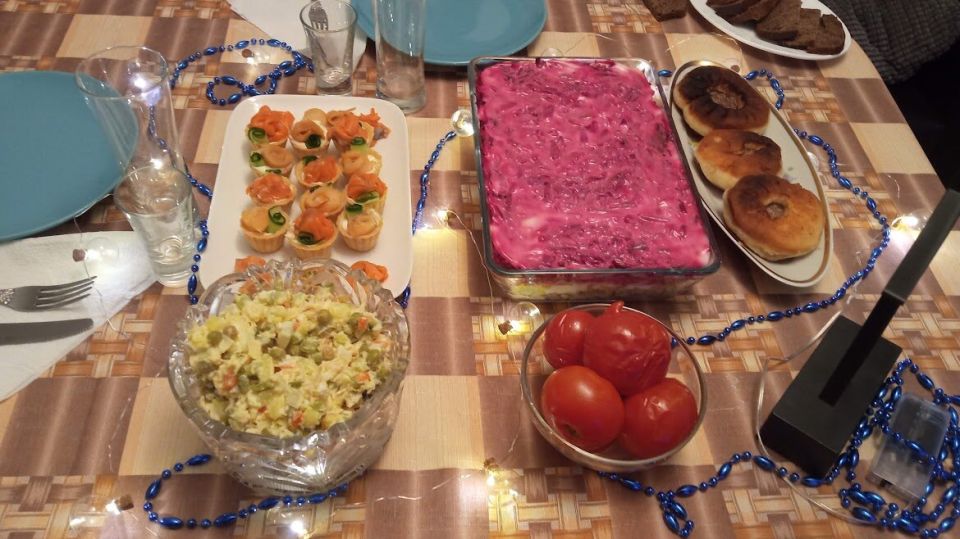 Как избавиться от нахлебников: советы по организации встреч с гостями