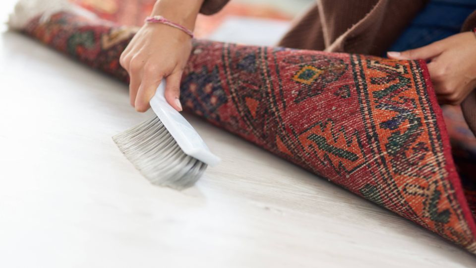 Это место в квартире не убирают годами: вот где копится вся пыль и грязь