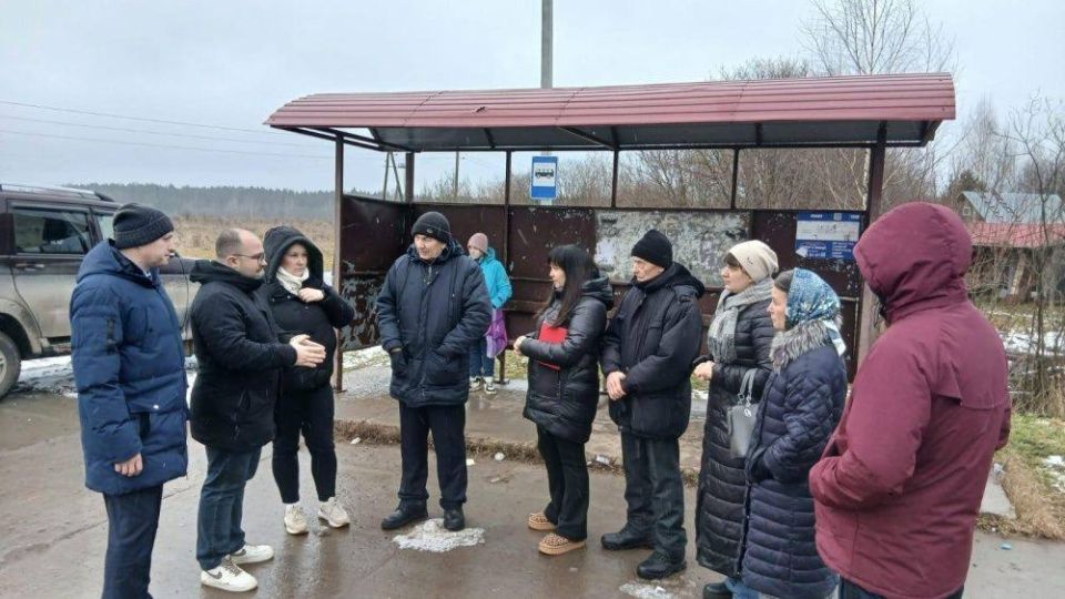 Жители Левашей попросили улучшить транспортную доступность