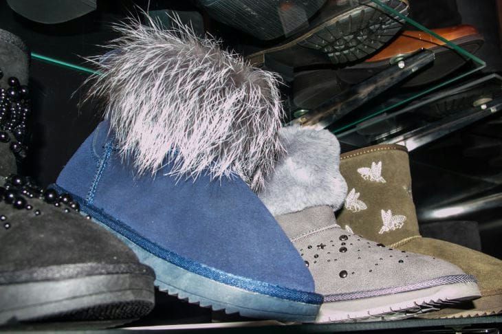 Как сделать любую обувь нескользкой: два простых способа, которые стоит знать