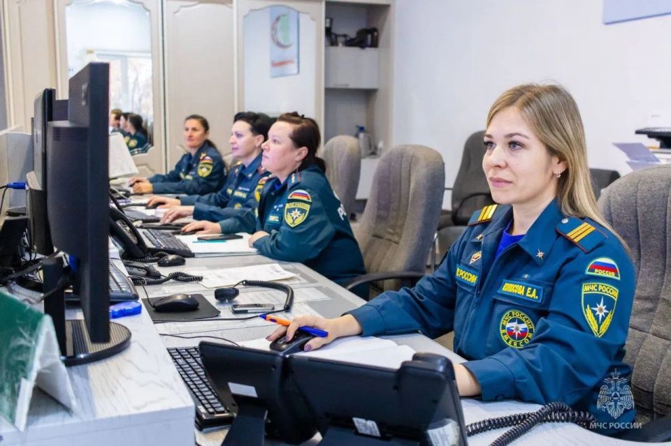 #НашиДежурныеСутки. 5декабря* пожарно-спасательные подразделения Кировской области реагировали на: 2 техногенных пожара: