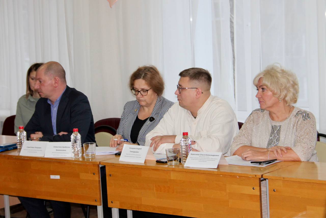 И.о. руководителя СУ СК России по Кировской области провел выездной прием граждан на базе школы № 73 г. Кирова И.о. руководителя СУ СК России по Кировской области провел выездной прием граждан на базе школы № 73 г. Кирова