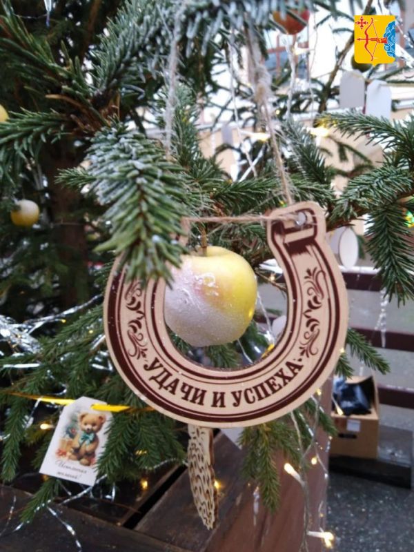 Новогодняя ель Санчурского района на Спасской посвящена героям Великой Отечественной войны